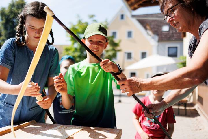 Ganze Ferienwohnung, Feriendorf Nehmeier - Ferienwohnung 2 mit Balkon in Haundorf, Fränkisches Seenland