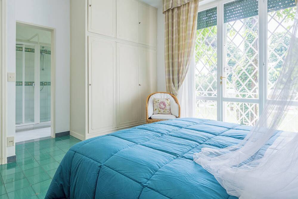 Villa with Park and Pool in Marina di Pietrasanta, Pietrasanta