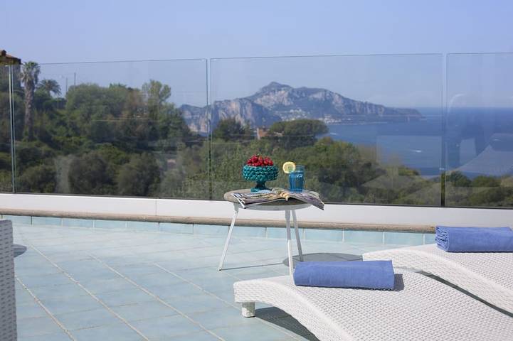 Villa Venus in Penisola Sorrentina: comfort per la tua vacanza in sicurezza in Termini Napoli, Massa Lubrense