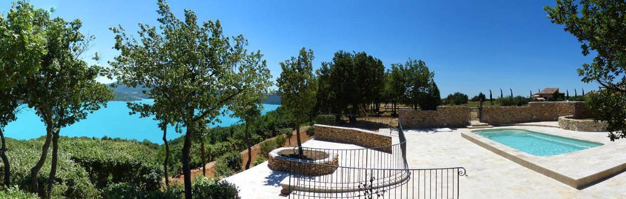Location de vacances pour 8 personnes, avec vue ainsi que piscine et jardin à Sainte-Croix-du-Verdon - 4