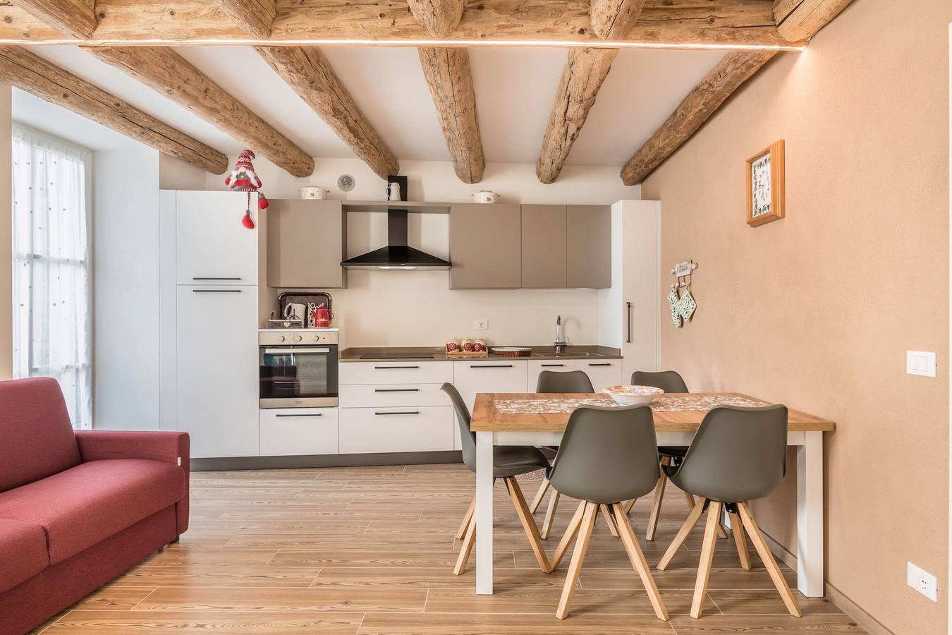 Entire apartment, Holiday Apartment 'L'Antica Corte Apt Mara' with Mountain View & Wi-Fi in Levico Terme, Lago di Caldonazzo