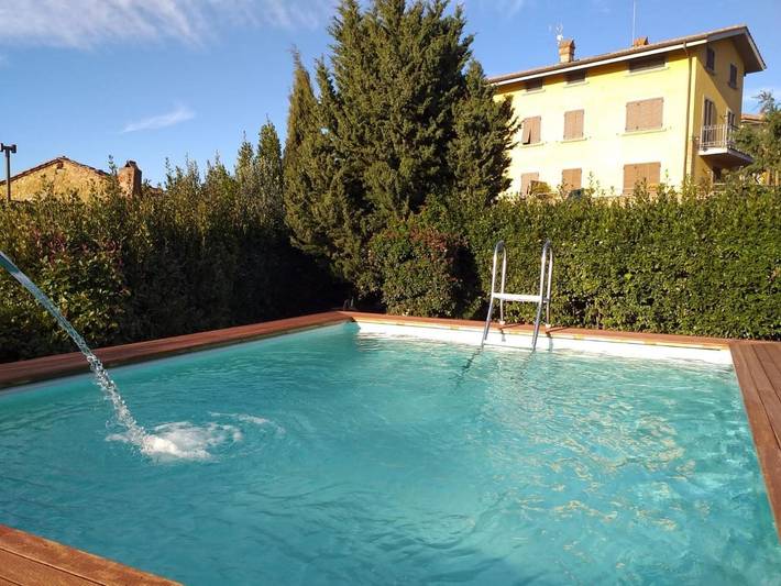 Villa for 11 people, with Balcony and Terrace as well as Yard and Pool in Vinci