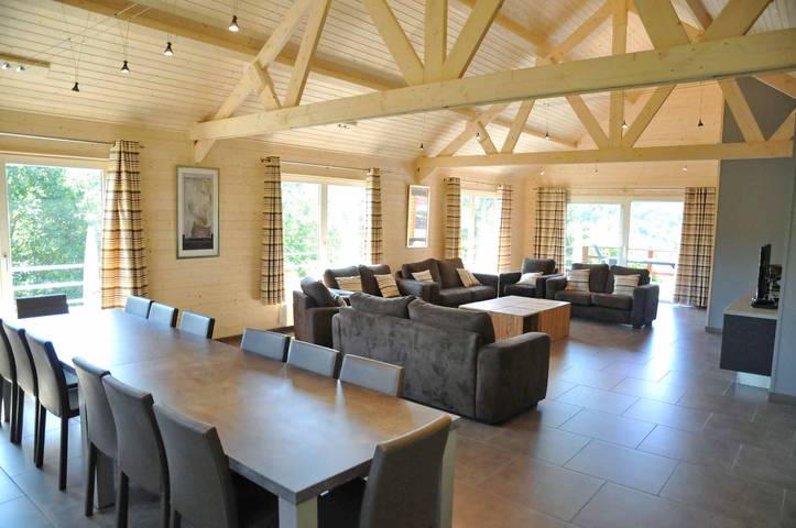 Gîte pour 12 personnes, avec jardin ainsi que sauna et terrasse à La Roche-en-Ardenne - 4