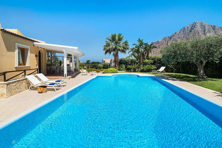 Villa per 6 persone, con giardino a Custonaci