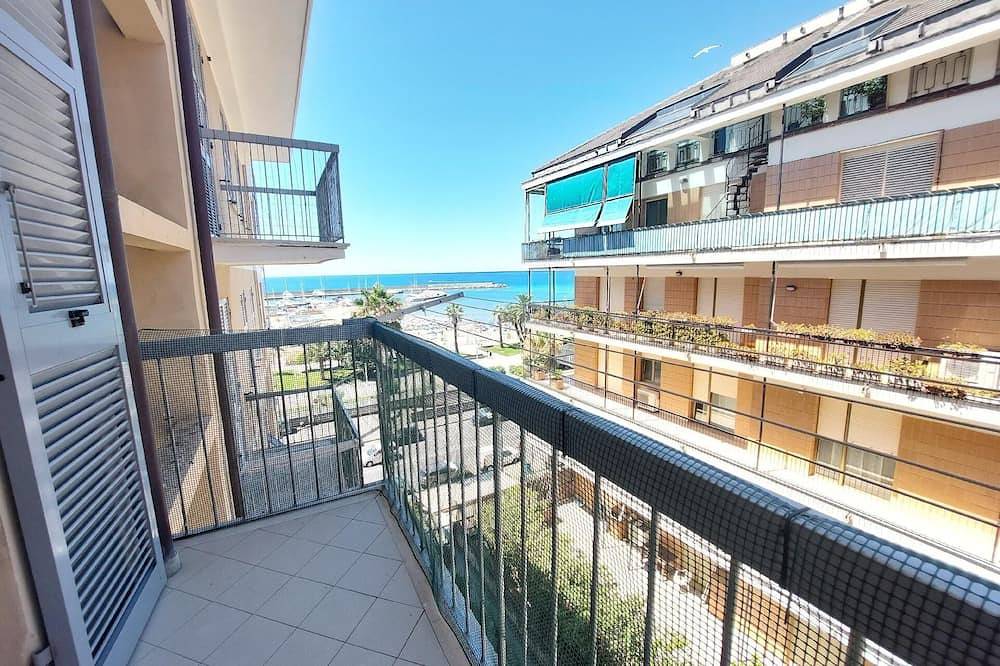 Entire apartment, Holiday apartment Chiavari for 1 - 5 persons with 1 bedroom - Holiday apartment in one or multi-fami in Chiavari, Riviera di Levante