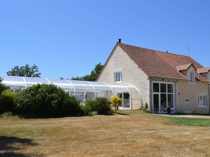 Gîte pour 14 personnes, avec terrasse ainsi que piscine et jardin - 1