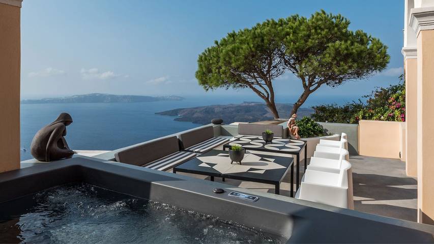 Ferienhaus für 8 Personen, mit Meerblick und Balkon sowie Terrasse in Thera