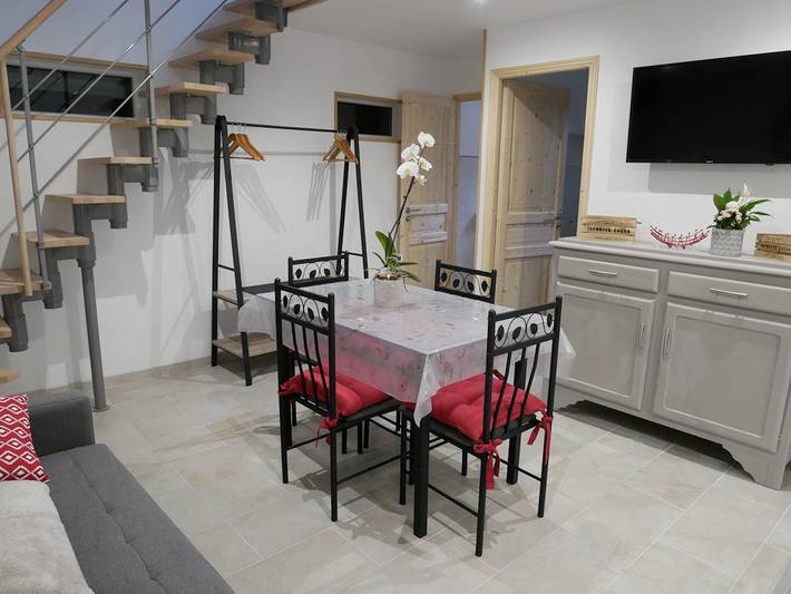 Gîte pour 4 personnes, avec jardin et terrasse dans Hardinghen