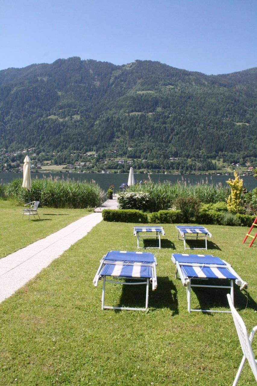 Double Room with Lake View and External Bathroom in Villach, Ossiacher See