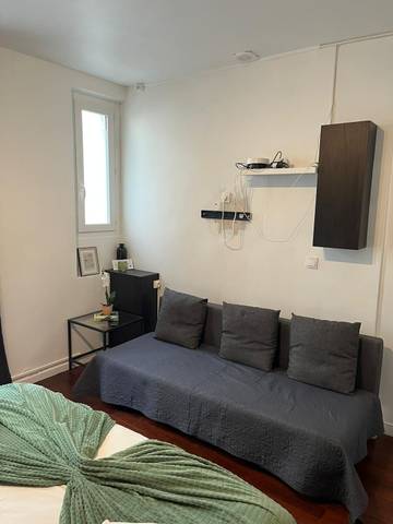 Vacation Rental for 4 Guests in Eiffel Tower, Paris, Picture 1