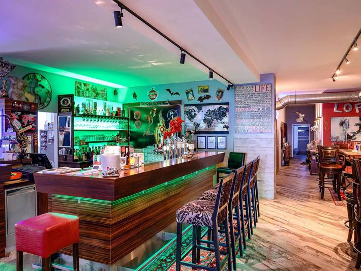 Plaza Cafe & Bar - Top 3 Doppelzimmer in Enns, Linz-Wels