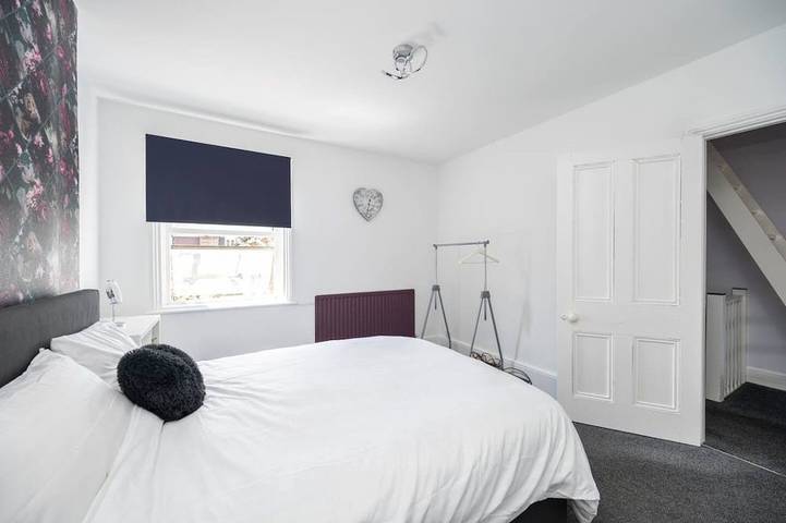 Appartement entier, 2 Bed Flat Near Station With Driveway in Horsham, Sussex de l'Ouest
