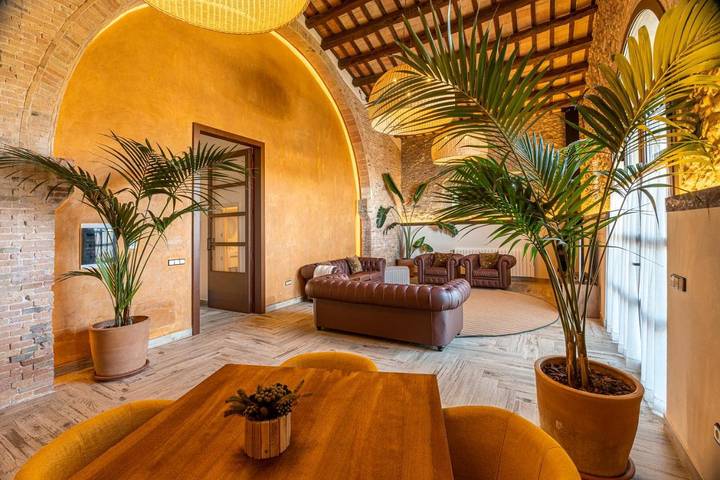 Chalet para 3 personas, con piscina además de jardín y vistas, Se admiten mascotas en Alt Empordà - 3