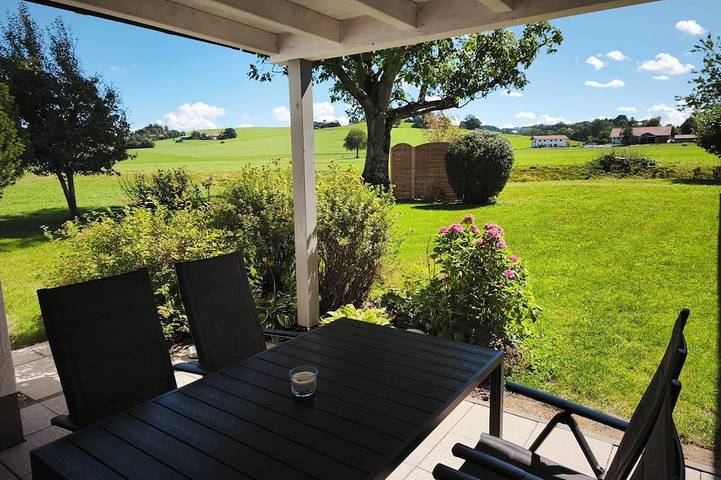 Ferienwohnung für 3 Personen, mit Terrasse und Garten in Altusried