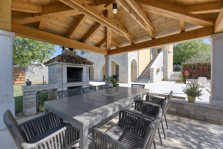 Villa für 8 Personen, mit Pool und Sauna sowie Garten in Porec und Umgebung - 3