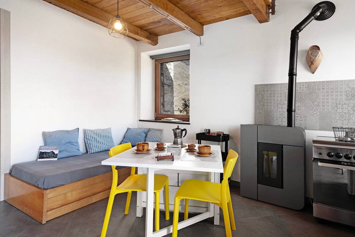 Feriehus for 3 personer med have in Costa di Cichero, San Colombano Certenoli