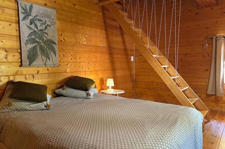 Gîte pour 14 personnes, avec balcon ainsi que jardin et jacuzzi à Saint-Bresson - 2