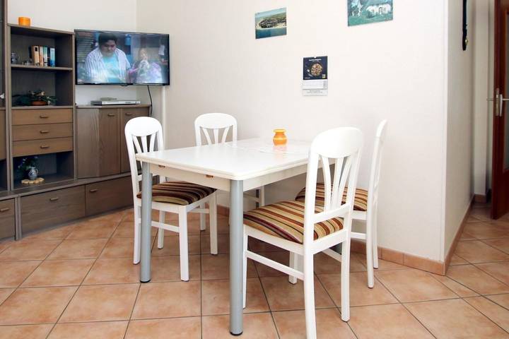 Ganze Wohnung, Ferienwohnung in Wyk/ Südstrand mit ca. 60m² und 3- Zimmern in der Hochpaterre in Nordfriesische Inseln (Schleswig-Holstein) (Schleswig-Holstein), Wyk auf Föhr