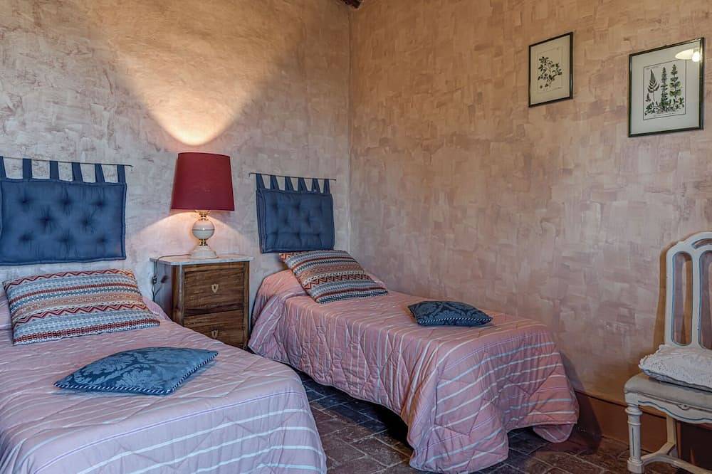 Hel lägenhet, Casciano Apartment in a Historic Estate near Siena with swimming pool in Murlo, Siena provins