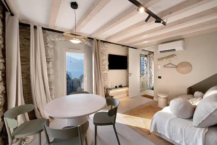 Camping per 4 persone, con vista lago e sauna nonché balcone a Brenzone