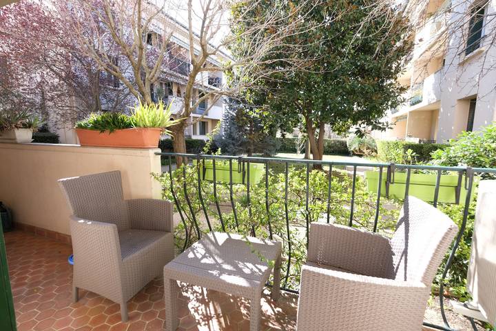Location de vacances pour 5 personnes, avec balcon à Aix-en-Provence