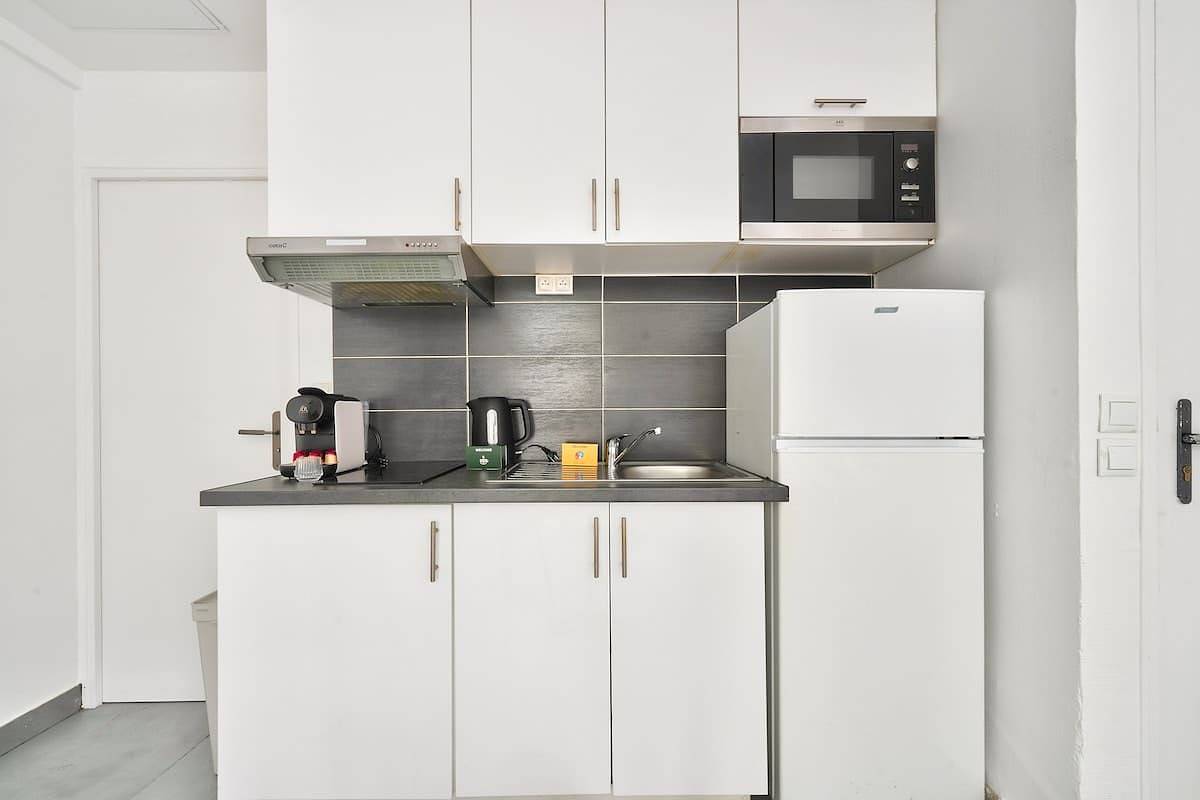 Studio entier, Cozy Quiet Studio in Nanterre – Near La Defense in Nanterre, Hauts-de-Seine