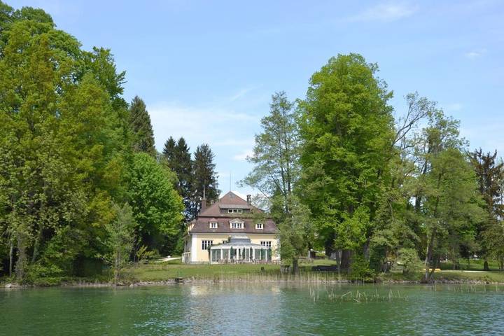 Hotel für 2 Personen, mit Terrasse und Garten am Attersee