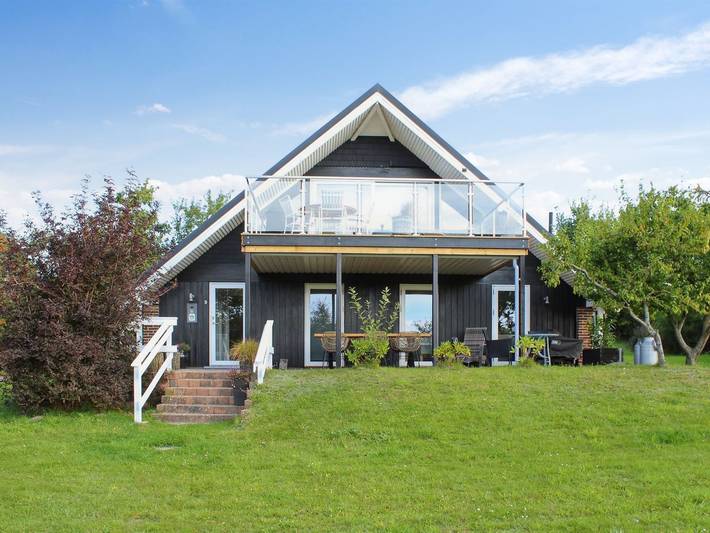 Ferieudlejning for 5 personer, med terrasse i Ebeltoft