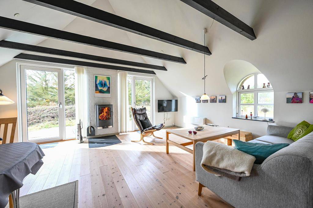 Hell und freundlich eingerichtetes Ferienhaus mit schönem, gut geschützem Innenhof in Ulfborg, Holstebro und Umgebung