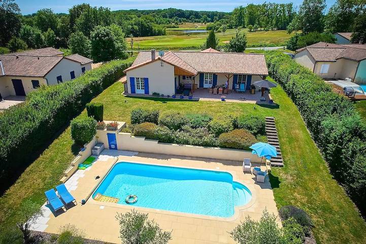 Maison de vacances pour 6 personnes, avec piscine et terrasse à Vasles