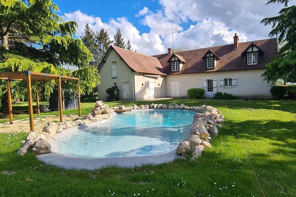 Appartement entier, Le Grand Gîte **** - piscine-billard-baby-foot-cheminée - 14 pers in Huisseau-sur-Mauves, Vallée de la Loire