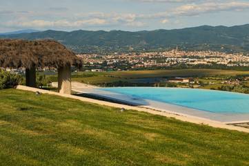 Villa Con Piscina per 8 Persone in Arezzo, Provincia di Arezzo, Foto 2