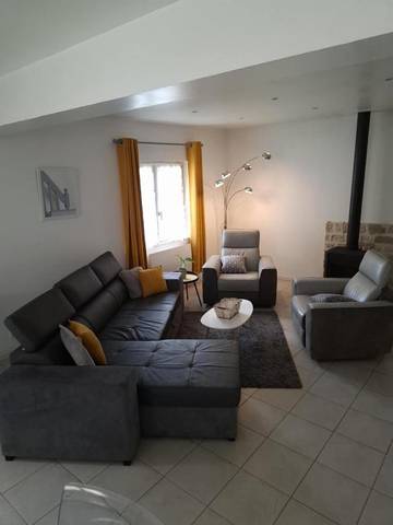 Gîte pour 6 personnes, avec vue à Hermès