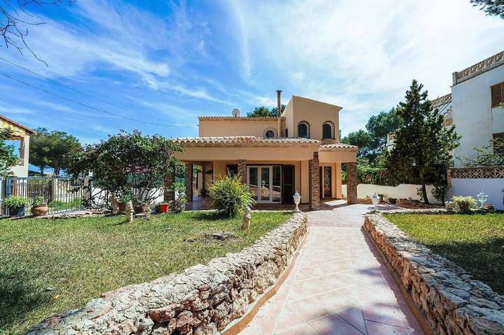 Villa pour 5 personnes, avec jardin à Cala Pi