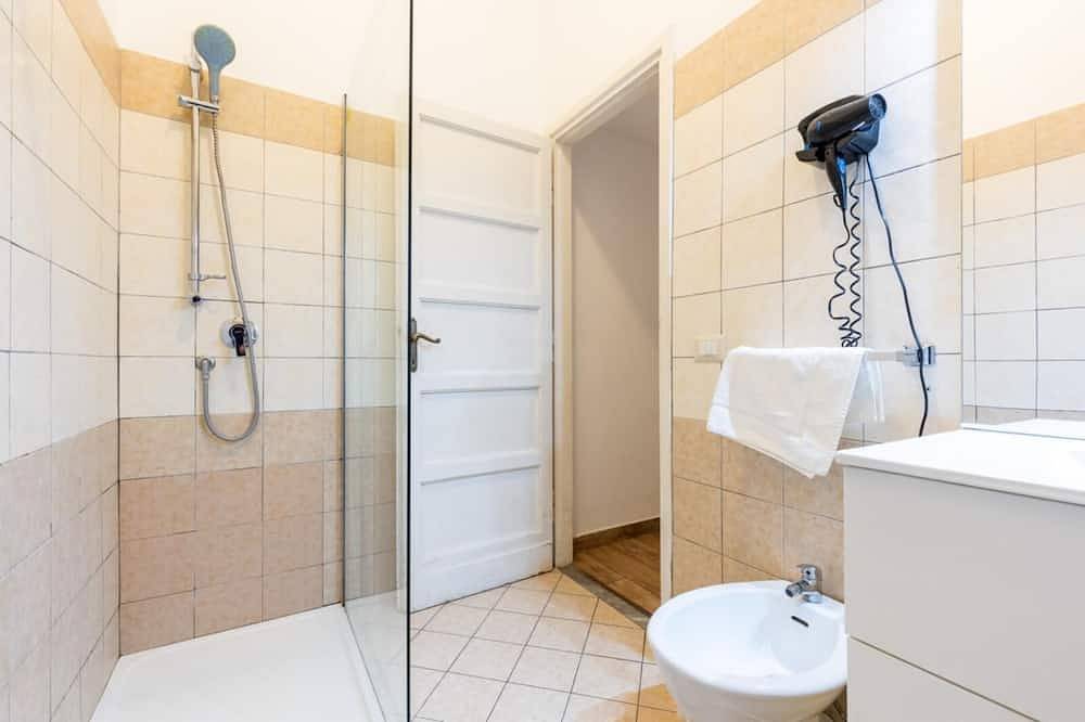 Entire apartment, Apartment   Ground Floor in Ostia, Rome