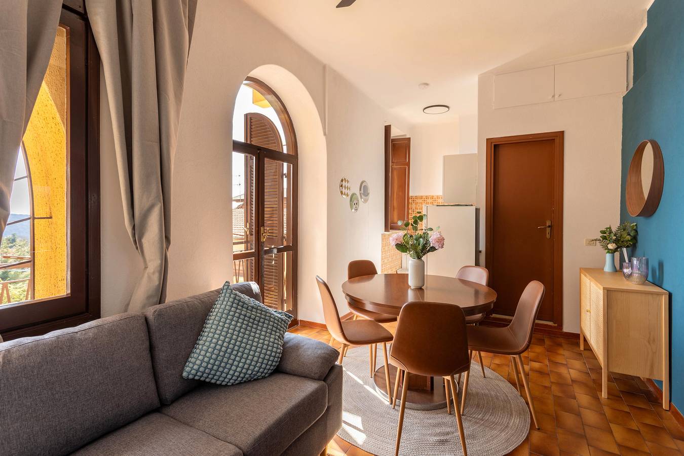 Geheel appartement, Appartement 'Lovely House' met uitzicht op de bergen, balkon en Wi-Fi in Colazza, Lago Maggiore (Piemonte)