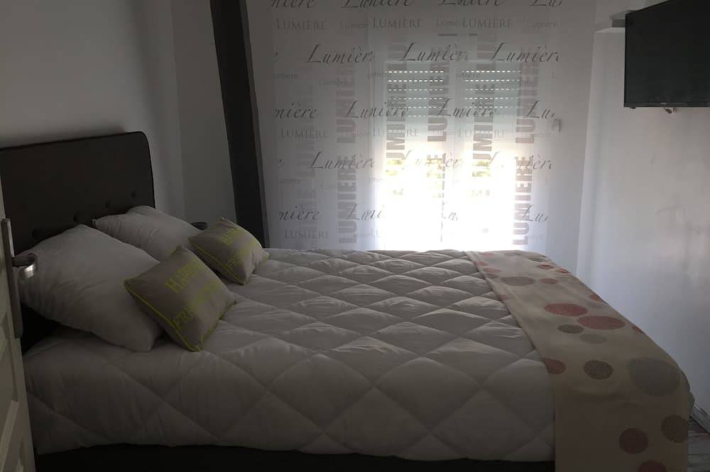 Entire apartment, Loft P'Tite Pomme with Spa in Azay-le-Rideau, Loire Valley