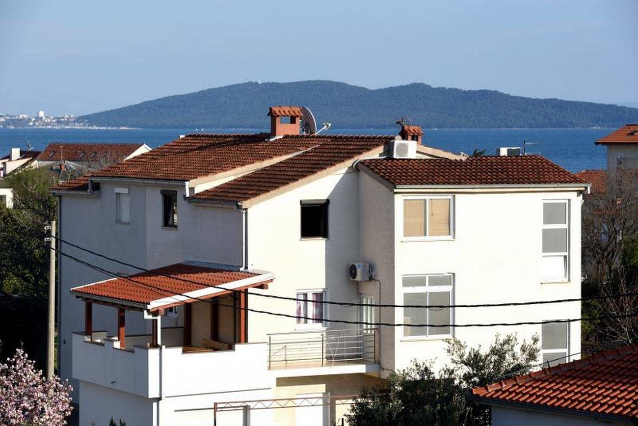 Ganze Wohnung, 2-Zimmer-Ferienwohnung mit Terrasse Kastel Stafilic, Kastela A-21591-a in Kastel Novi, Kaštela