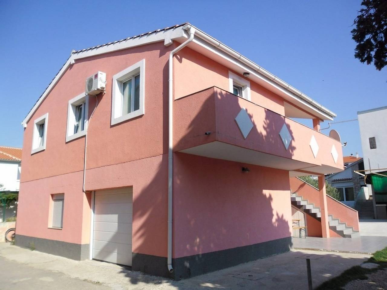 Ganze Wohnung, 2-Zimmer-Ferienwohnung mit Terrasse Betina, Murter A-23716-a in Betina, Tisno