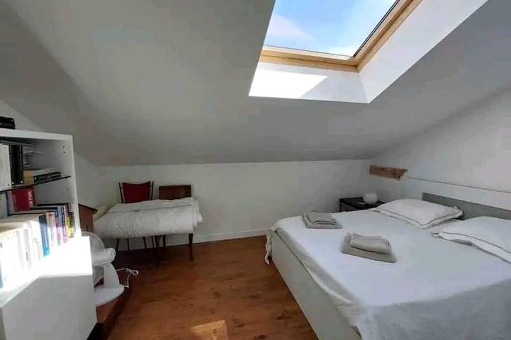 La Ferme Tchoukar, Ferme Dauphinoise à 10min du lac à Pied in Bilieu, Paladru-See