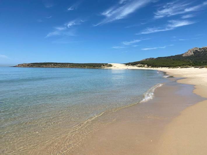Apartamento para 6 personas, con Terraza y Jardín en Playa de Bolonia