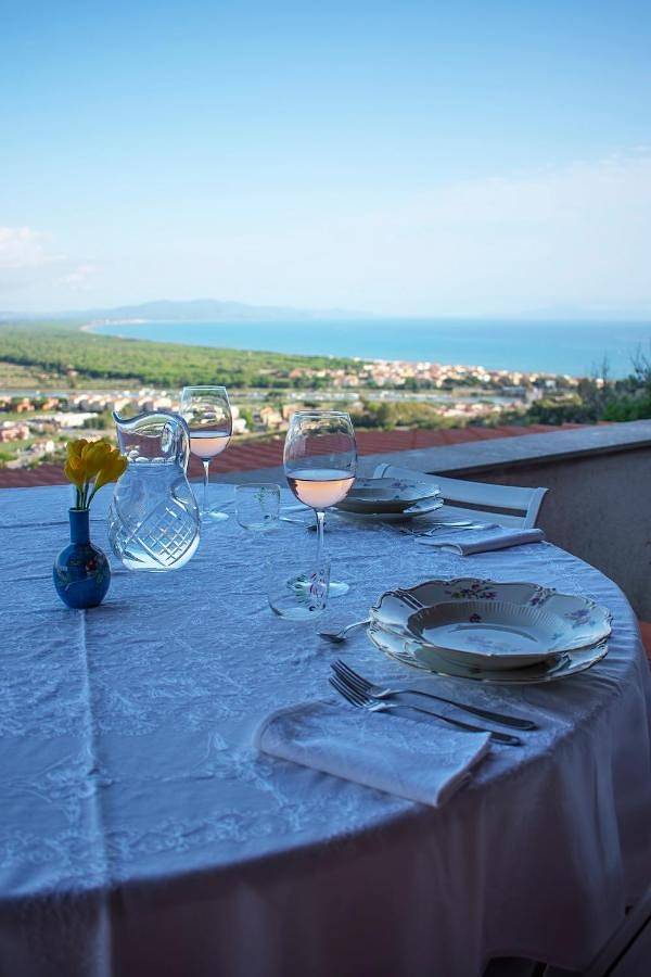 Villa für 4 Personen, mit Ausblick und Garten in Castiglione della Pescaia - 2