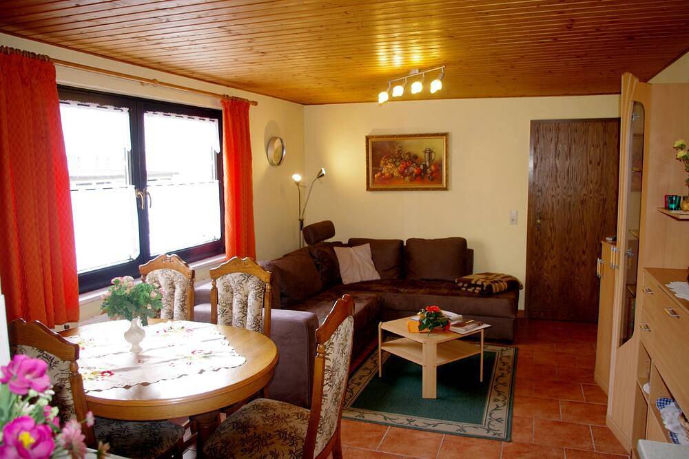 Ferienhaus mit Garten-und Poolbenutzung in Rathmannsdorf, Elbsandsteingebirge