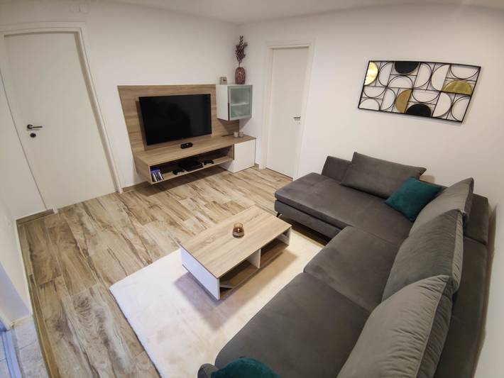 Ferienhaus für 8 Personen, mit Terrasse und Garten in Zadar - 4