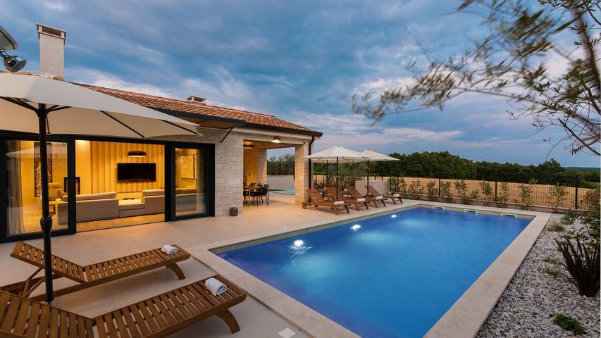 Villa für 8 Personen, mit Sauna und Pool sowie Garten in Porec und Umgebung - 2
