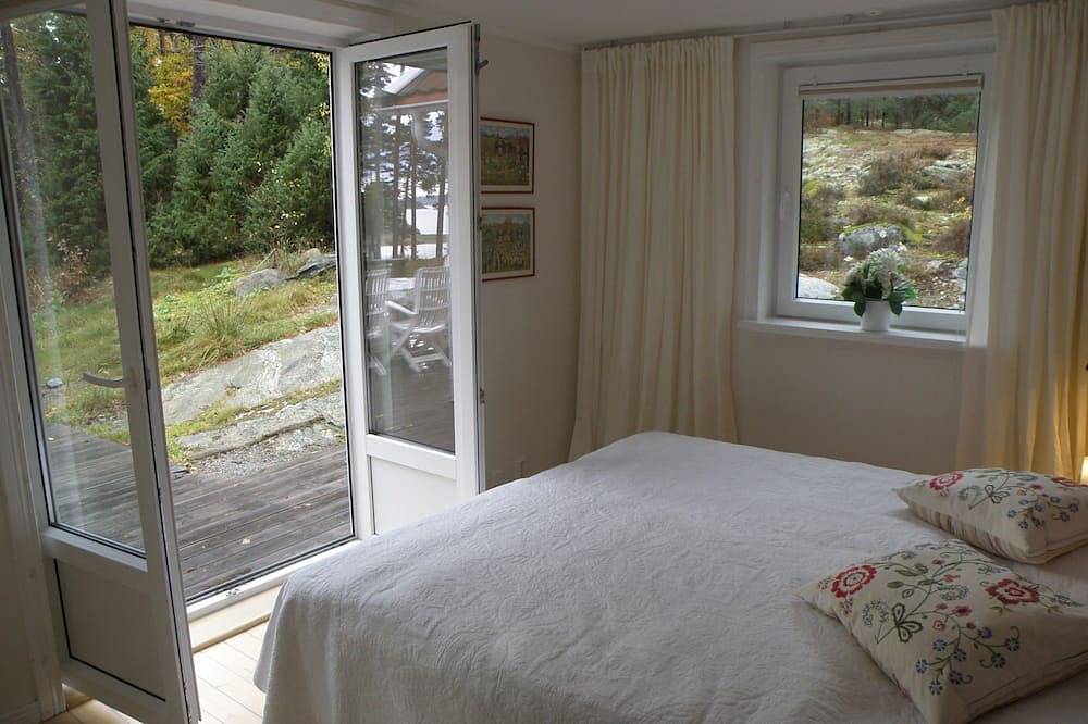 Wunderschönes Haus in einer fantastischen Natur am Meer by Interhome in Stenungsund, Norra Västkusten