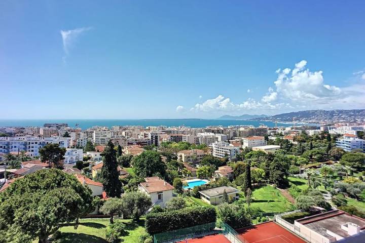 Ferienwohnung für 4 Personen, mit Balkon und Terrasse sowie Kinderpool und Pool in Juan-les-Pins - 2