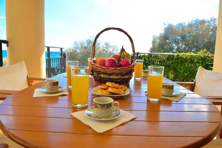Location de vacances pour 6 personnes, avec jardin et vue dans Keratokambos - 2