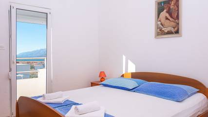 Ferienwohnung für 4 Personen, mit Ausblick in Razanac