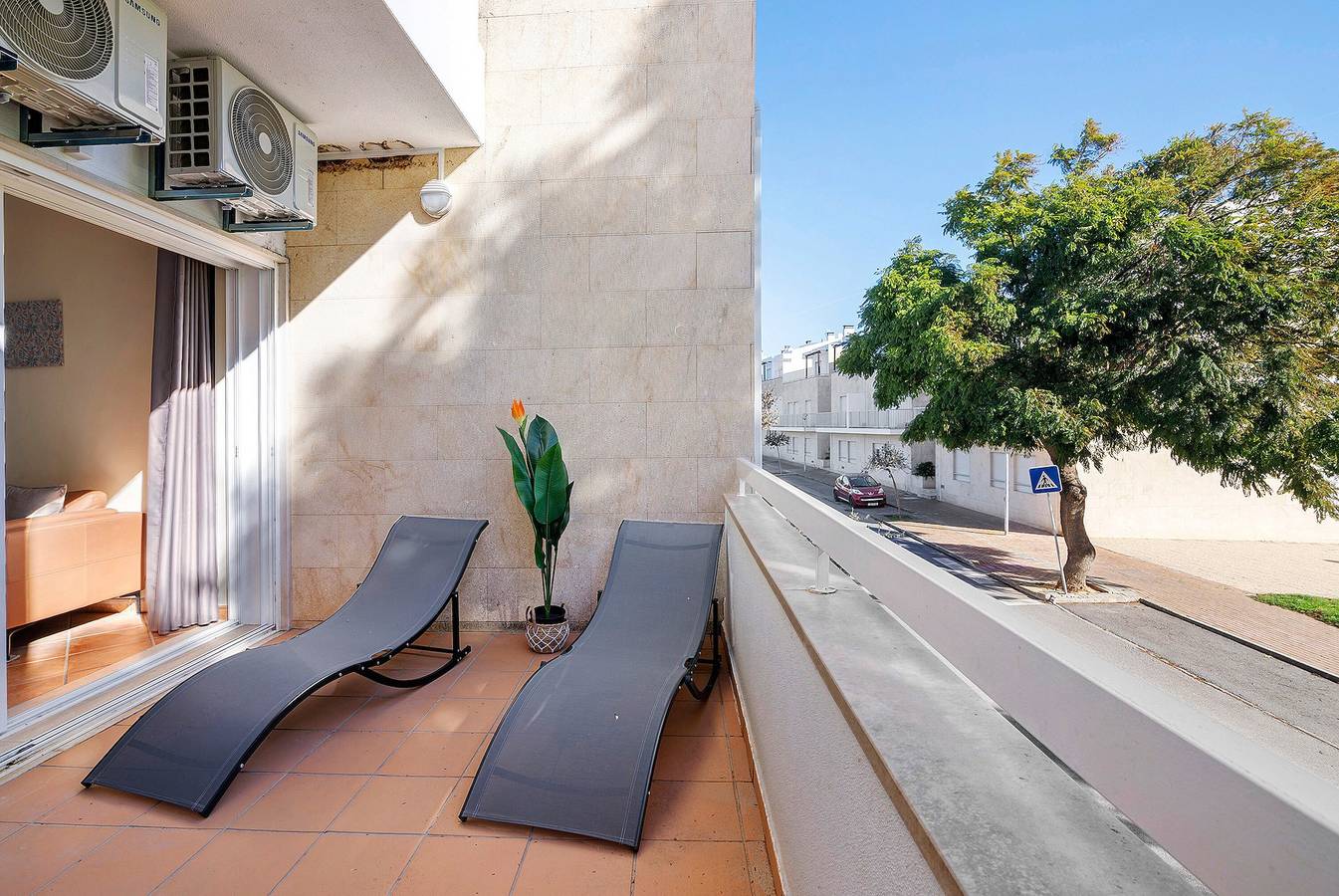 Ganze Wohnung, Apartment '1H Narciso' mit Gemeinschaftspool, Wlan und Klimaanlage in Santa Luzia, Parque Natural da Ria Formosa